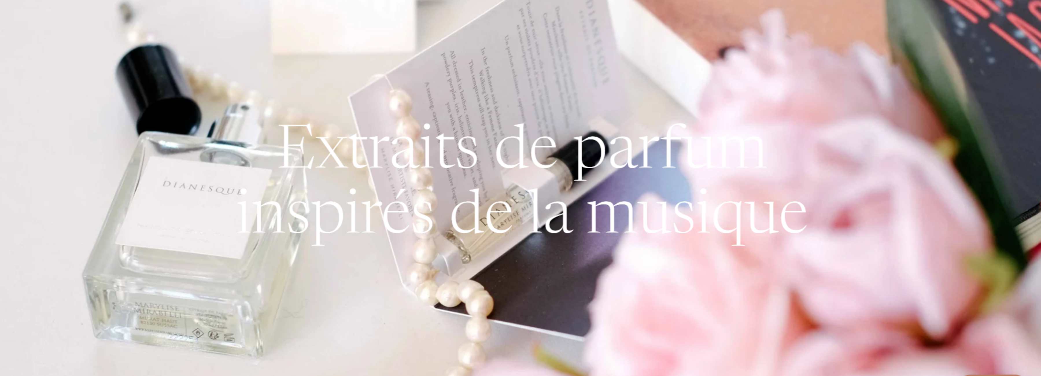 Essenze di profumo Marylise Mirabelli ispirate alla musica, flacone “ Dianesque ” e collana di perle