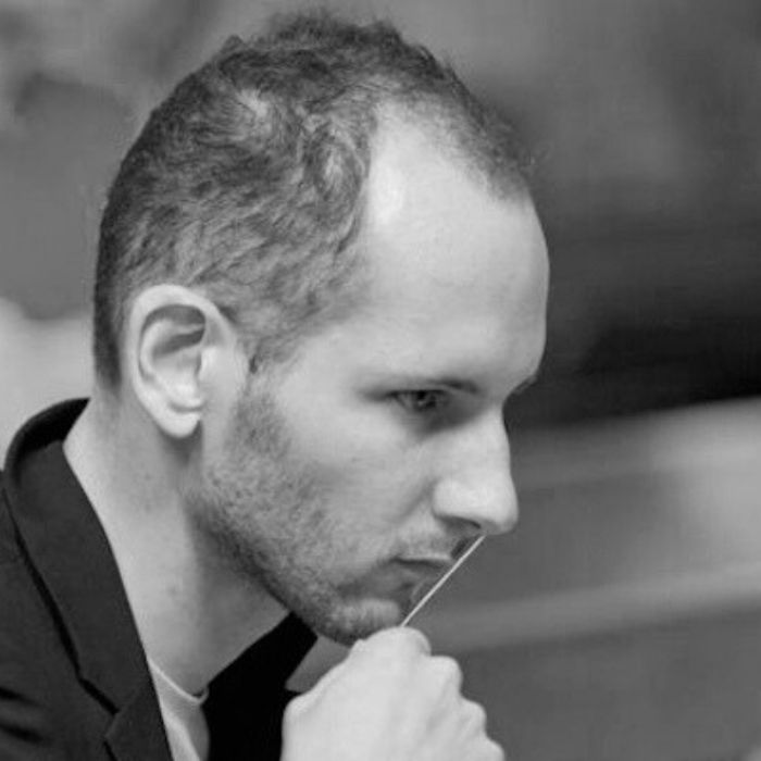 Foto di Quentin Bisch, profumiere, per illustrare un articolo su SCENTISSIME.